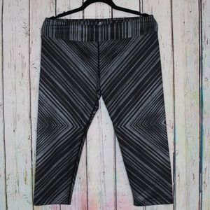 Prana Gray Patterned Crop Leggings